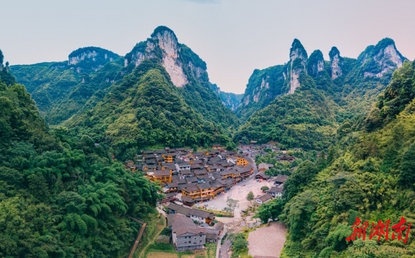 @湖南日报特刊吉祥首府奏强音(图6)